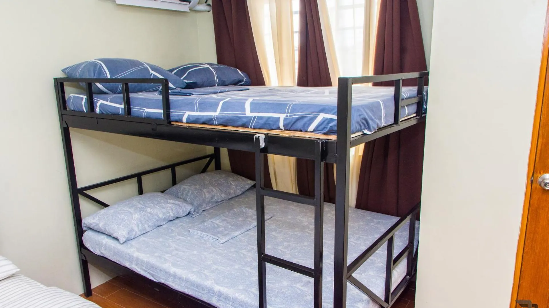 Affordable Up To 15 Guest Near Aqua Planet & Sm City Clark Ángeles 0*,  Philippines